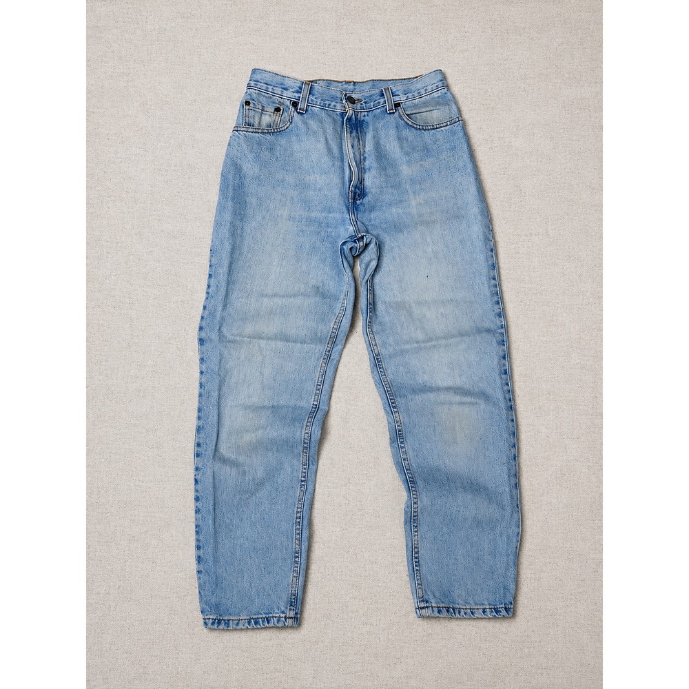 Vintage Levi's 550 USA Made Women's 10 Relaxed Fit Tapered Jeans Light Wash